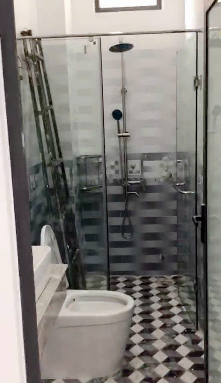 BÁN NHÀ MỚI XÂY 3 TẦNG HẺM Ô TÔ ĐƯỜNG 23/10, XÃ VĨNH HIỆP, TP. NHA TRANG Gia 3 ty 950 - Ảnh 4